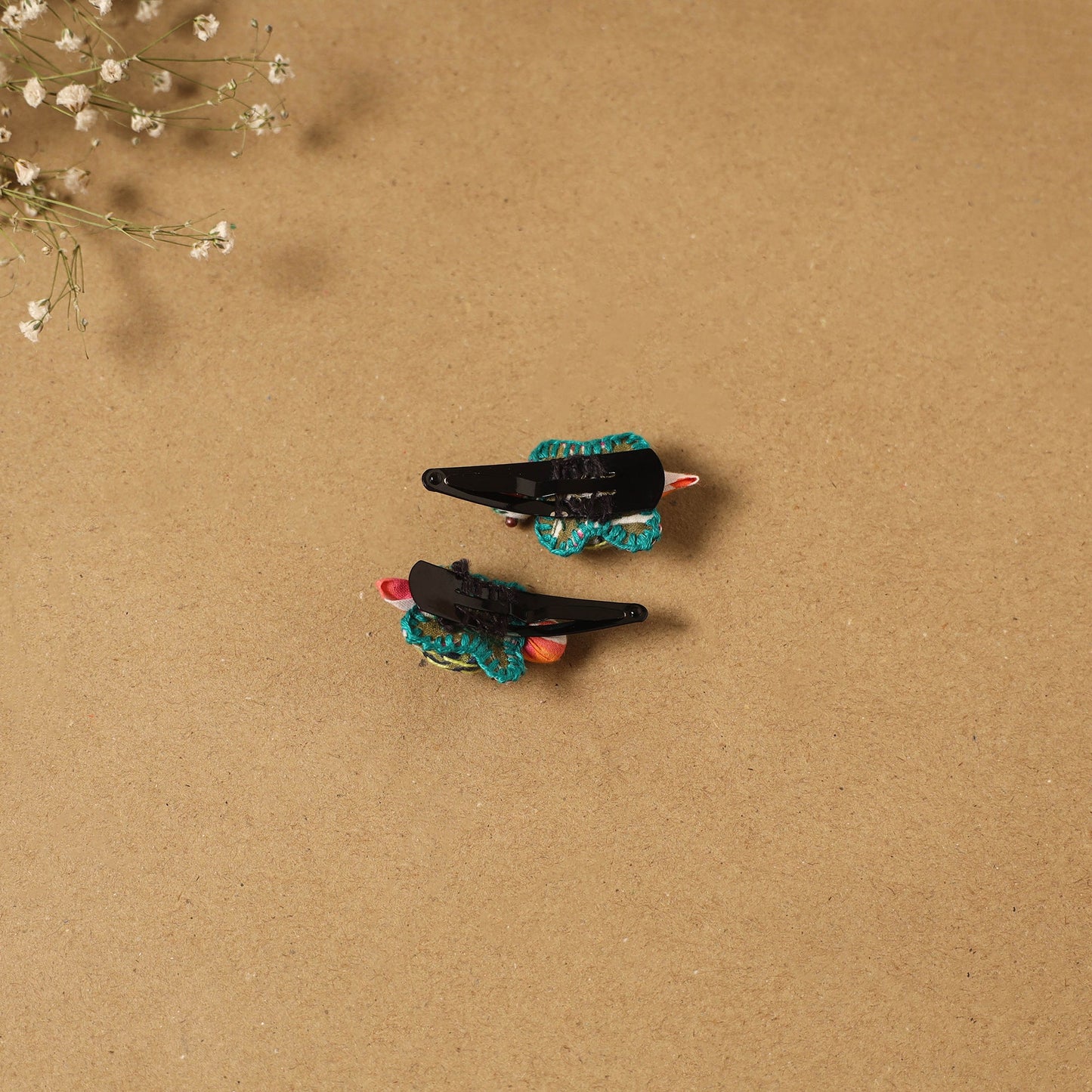 Fab artwork tik-tak hair clip for kids (set of 2) 33