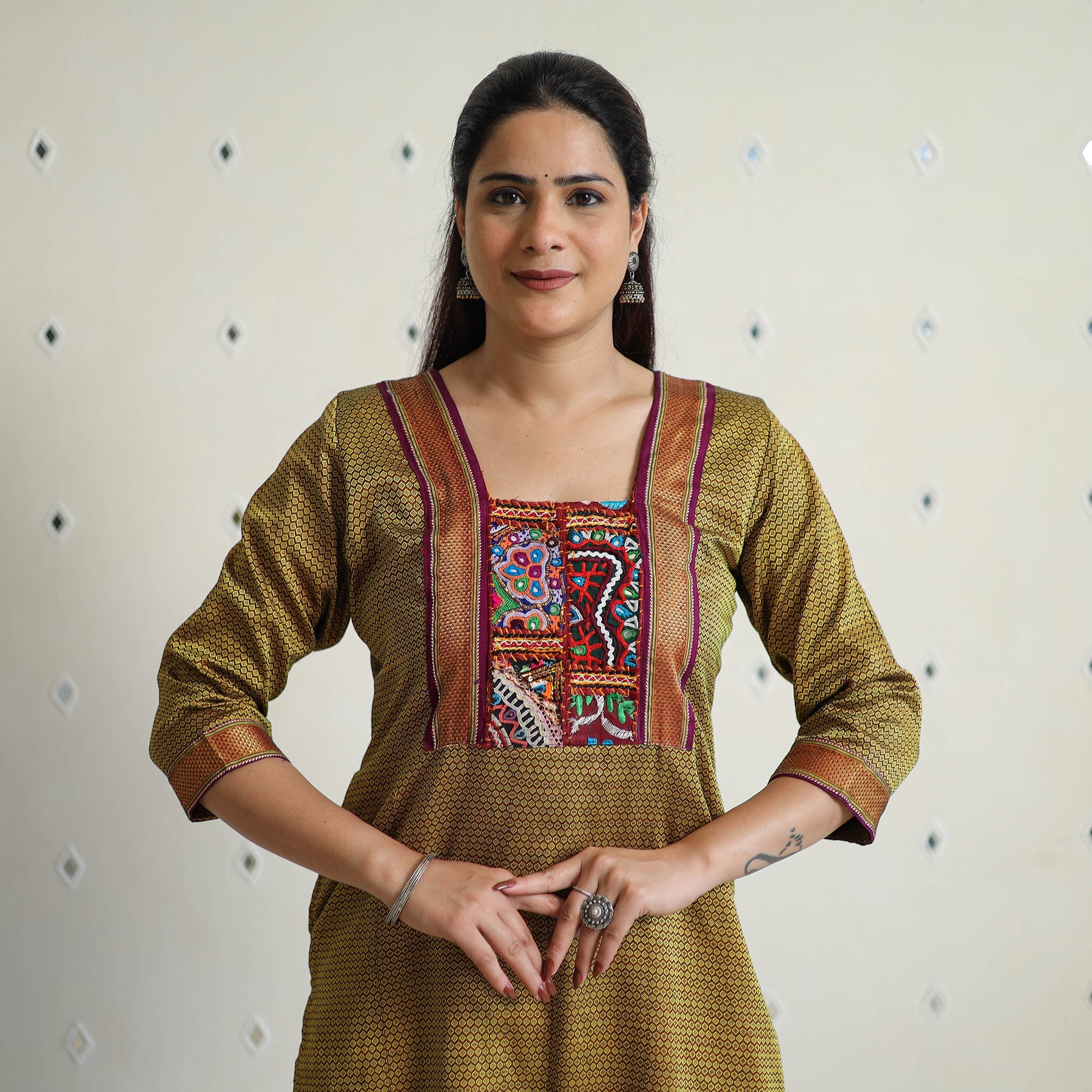 khun dress design When ethnic emotions meet modern twist Our favourite khun dress is here Fabric : Khun