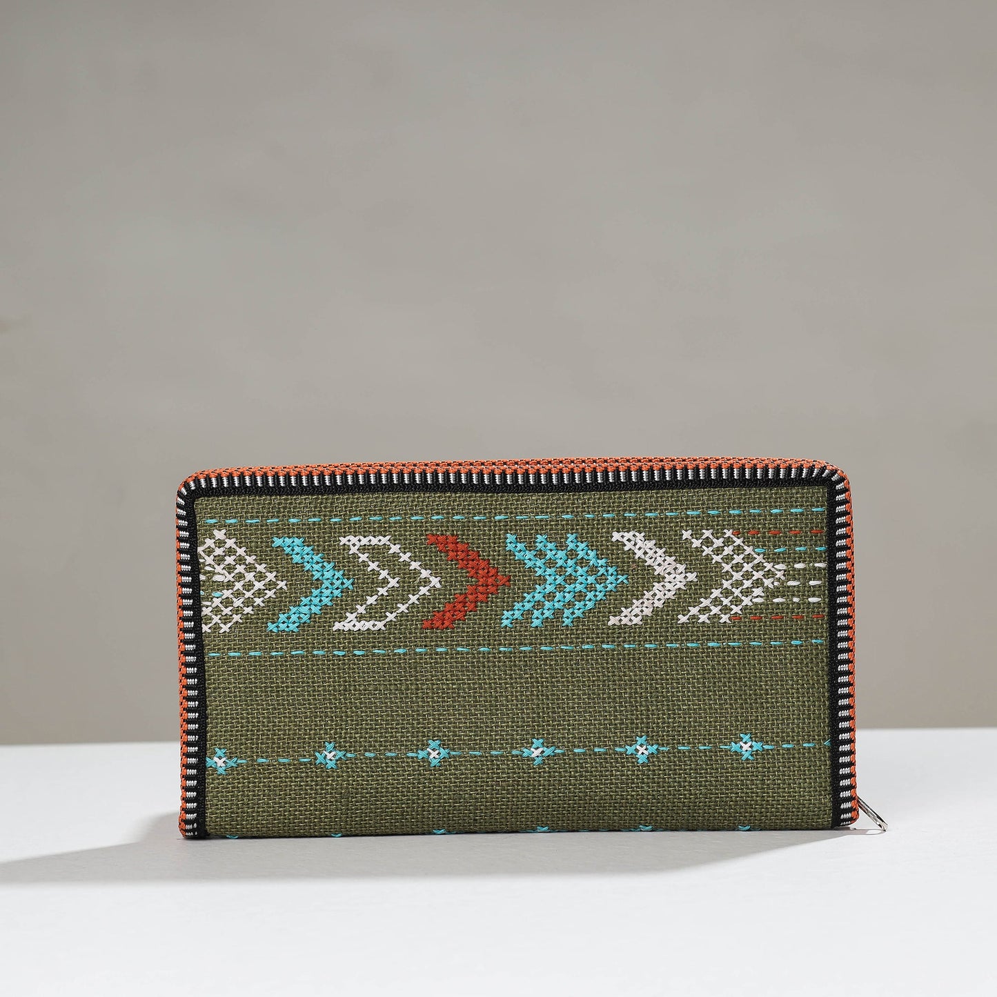 Tribal Hand Embroidered Jute Passport Cover Online at iTokri.com