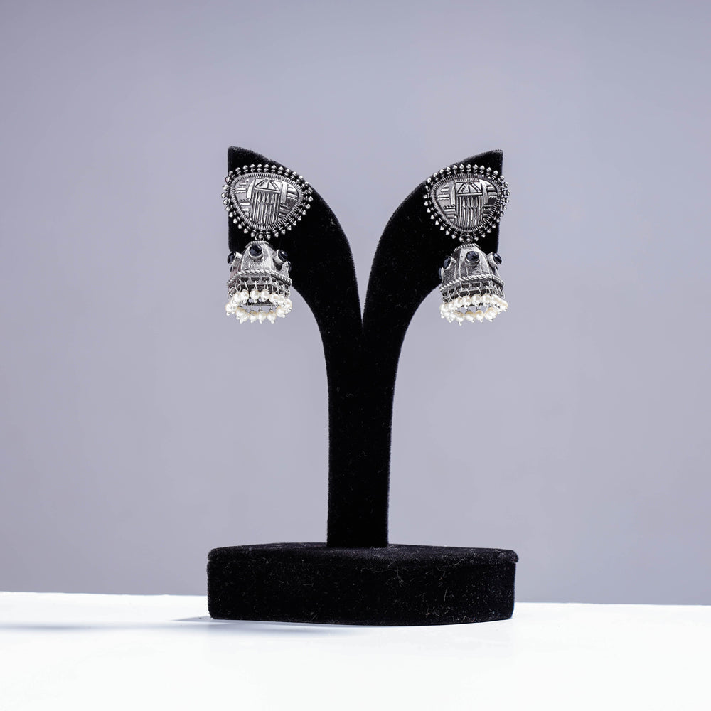Antique Silver Finish Oxidised Brass Base Jhumki Earrings Online l iTokri.com