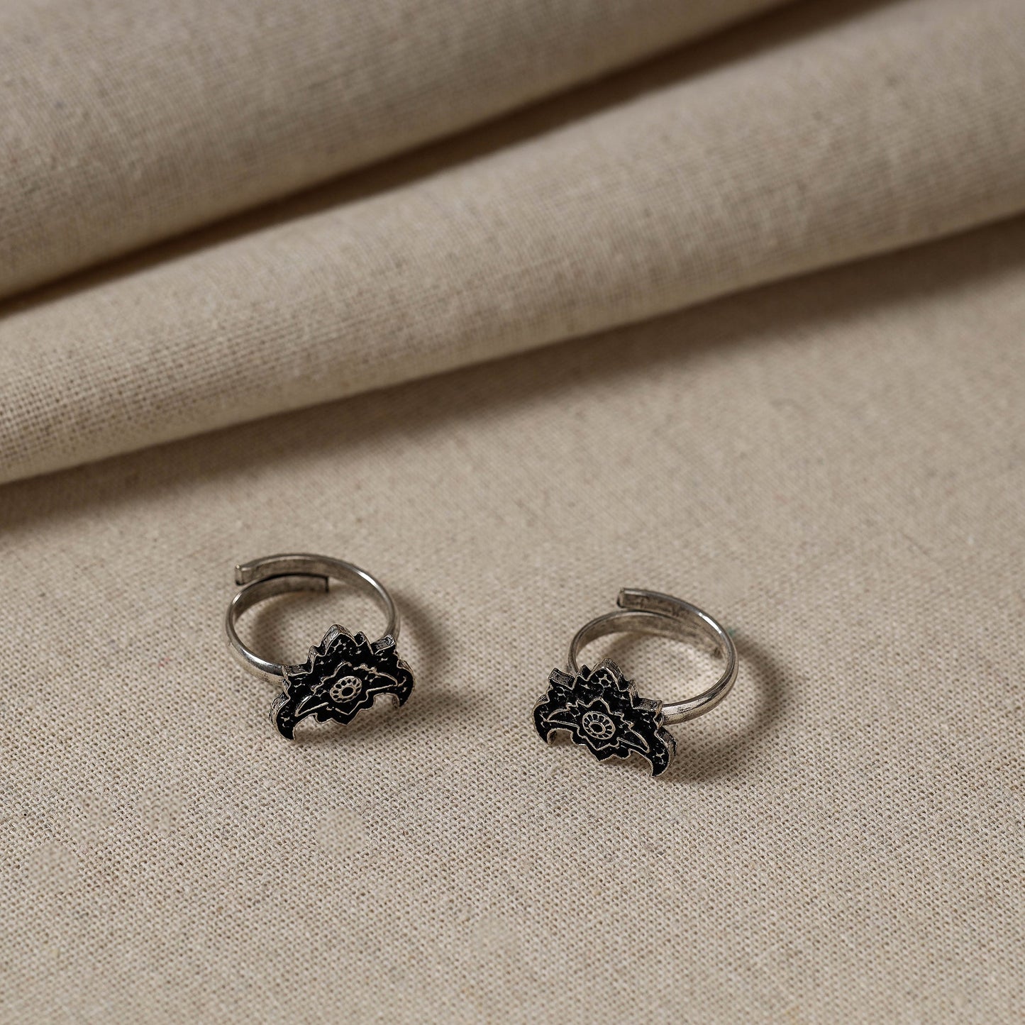 Antique Silver Finish Oxidised Brass Base Toe Ring
