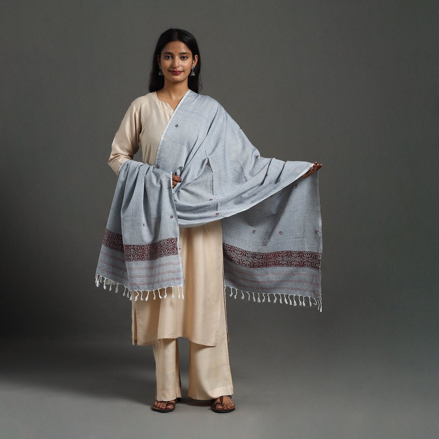 Grey - assam weave thread buti cotton handloom dupatta 14