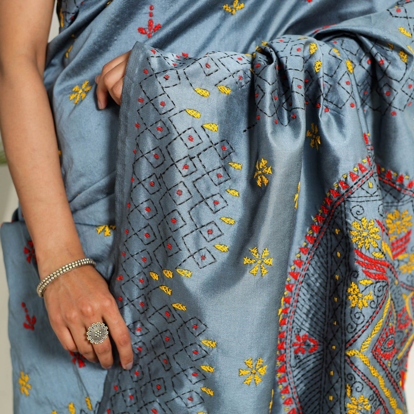 Buy Grey Bengal Hand Embroidery Silk Nakshi Kantha Saree