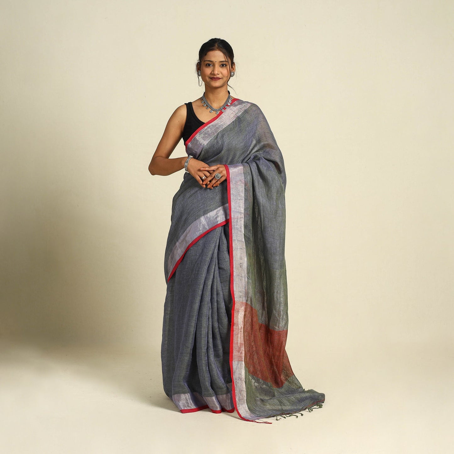 Grey Bishnupur Linen Handloom Saree from Bengal