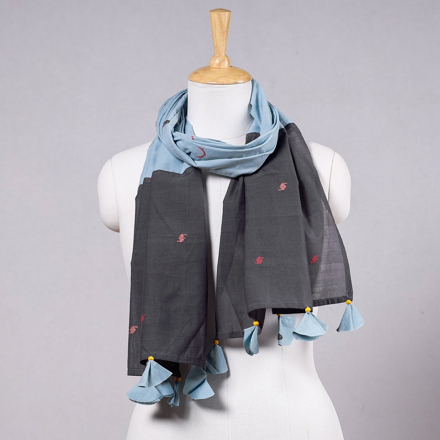 Buy Godavari Jamdani Buti Patchwork Cotton Stole with Tassels Online l iTokri.com