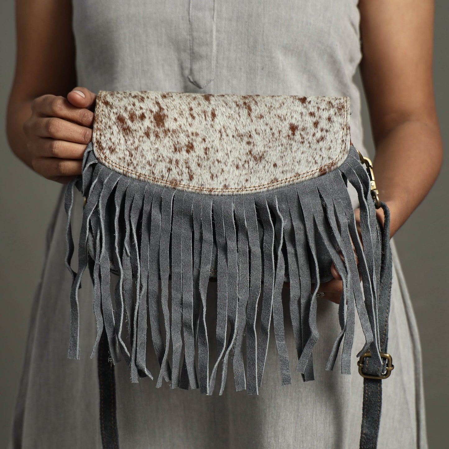 Handcrafted Suede Leather Fringe Sling Bag Online l iTokri.com