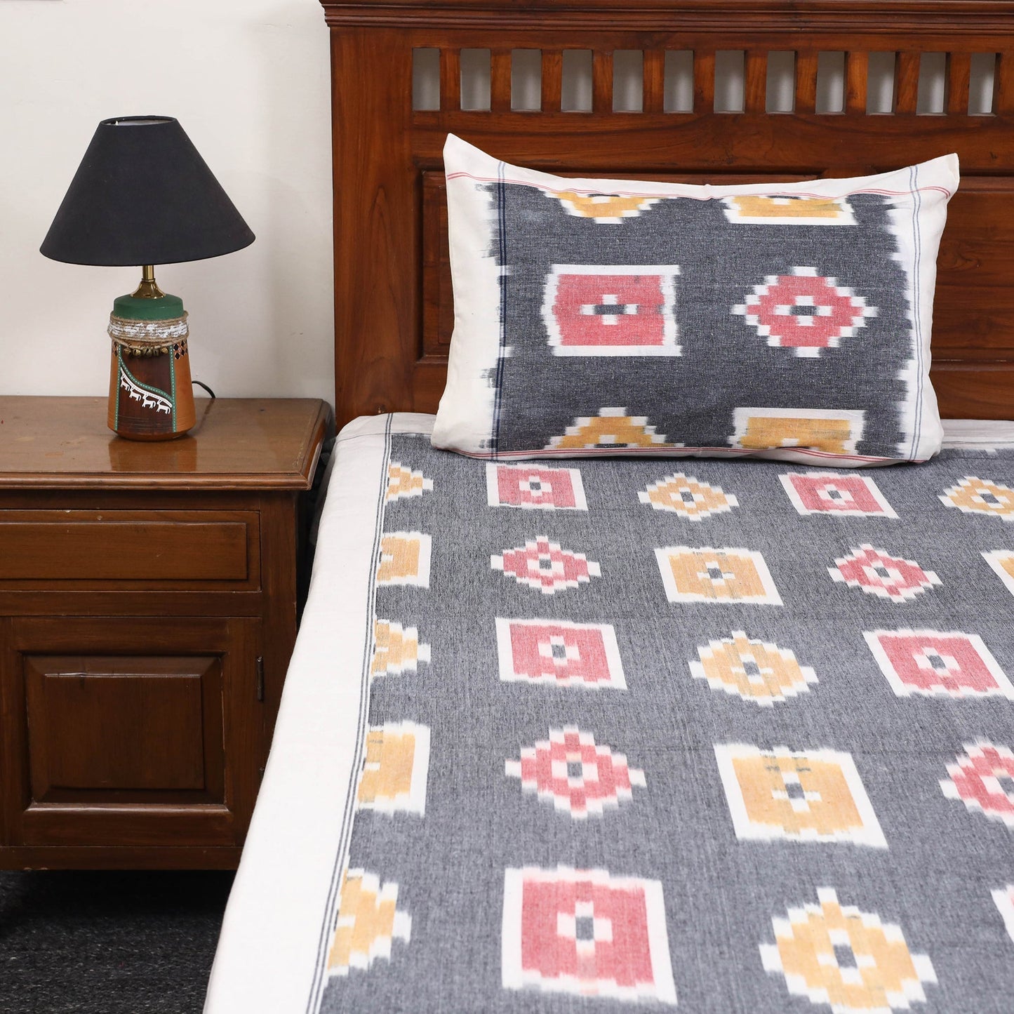 Handloom cotton double pochampally ikat bed sheet set (108