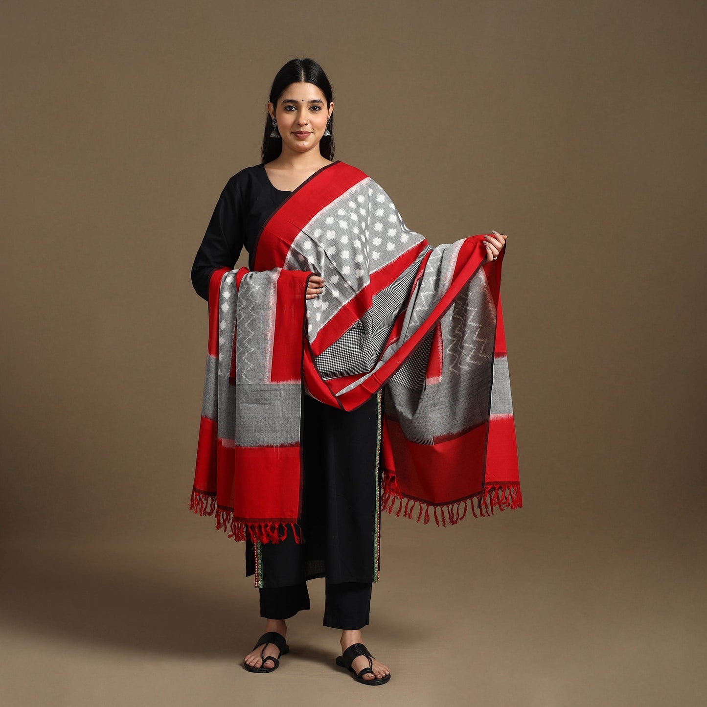 Grey Handloom Cotton Pochampally Ikat Dupatta