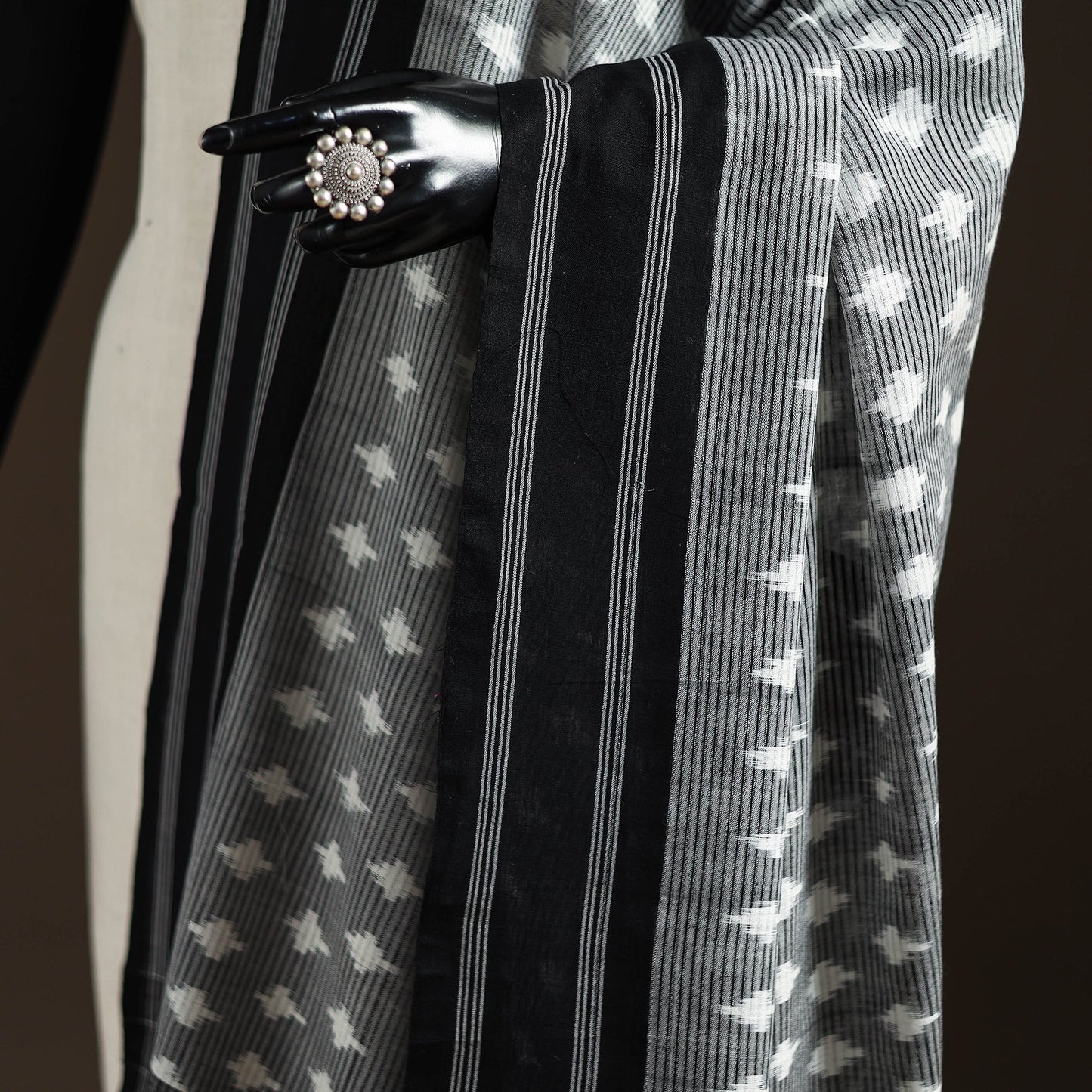 Handloom cotton pochampally ikat dupatta 04 - handcrafted