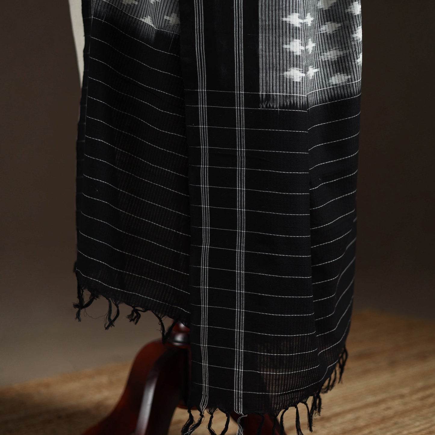 Handloom cotton pochampally ikat dupatta 04 - handcrafted