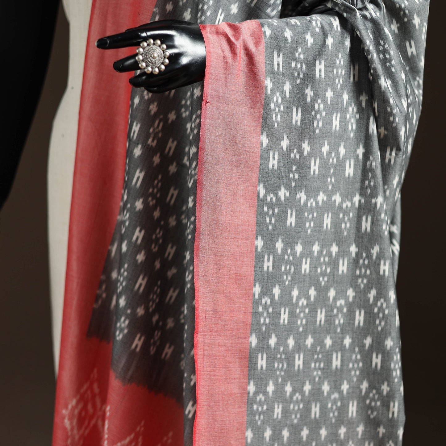 Handloom cotton pochampally ikat dupatta 09 - handcrafted