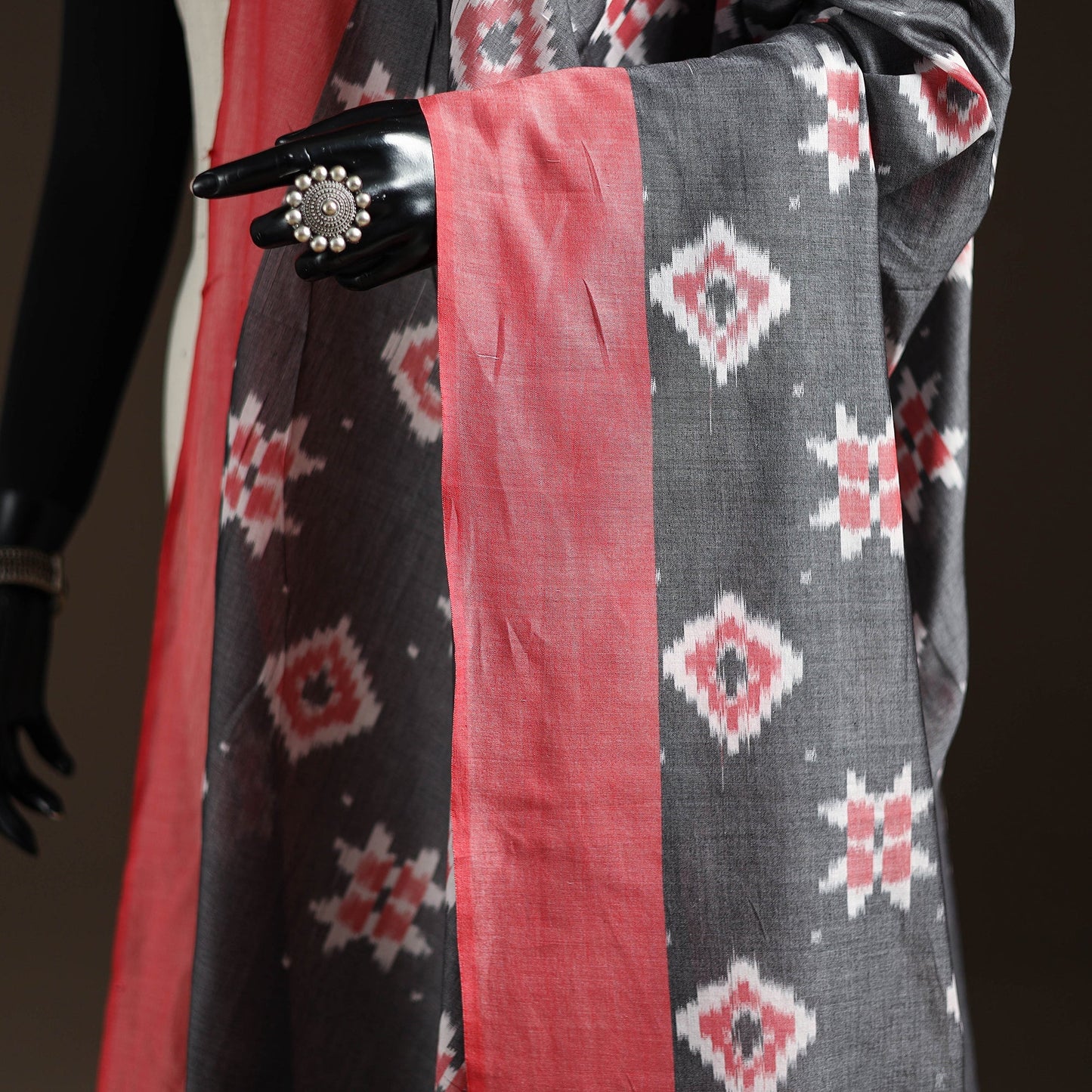 Handloom cotton pochampally ikat dupatta 12 - handcrafted