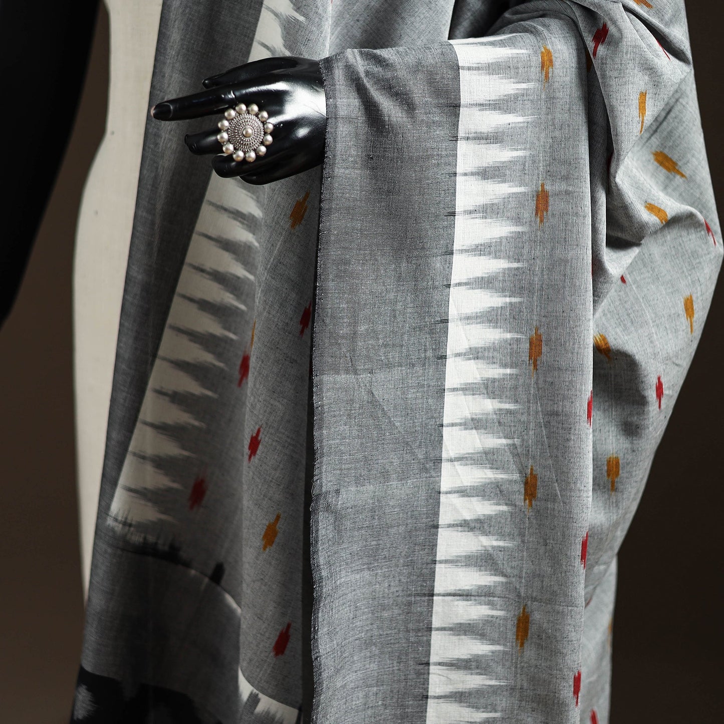 Handloom cotton pochampally ikat dupatta 17 - handcrafted
