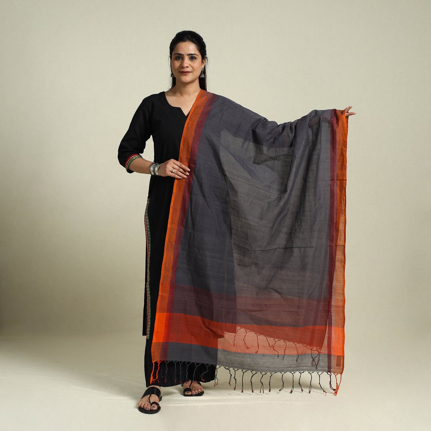 Buy Grey Handloom Cotton Srikakulam Jamdani Dupatta