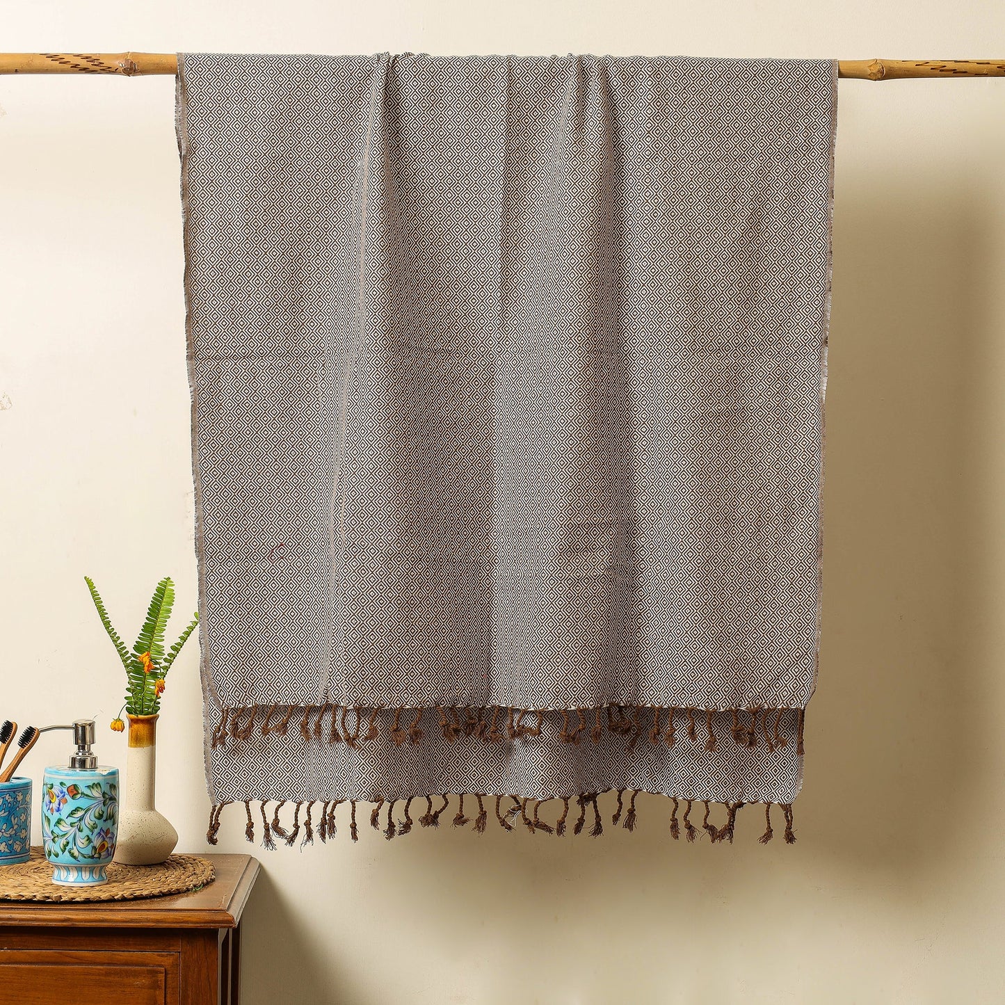 Handloom Cotton Towel with Tassels from Bijnor by Nizam