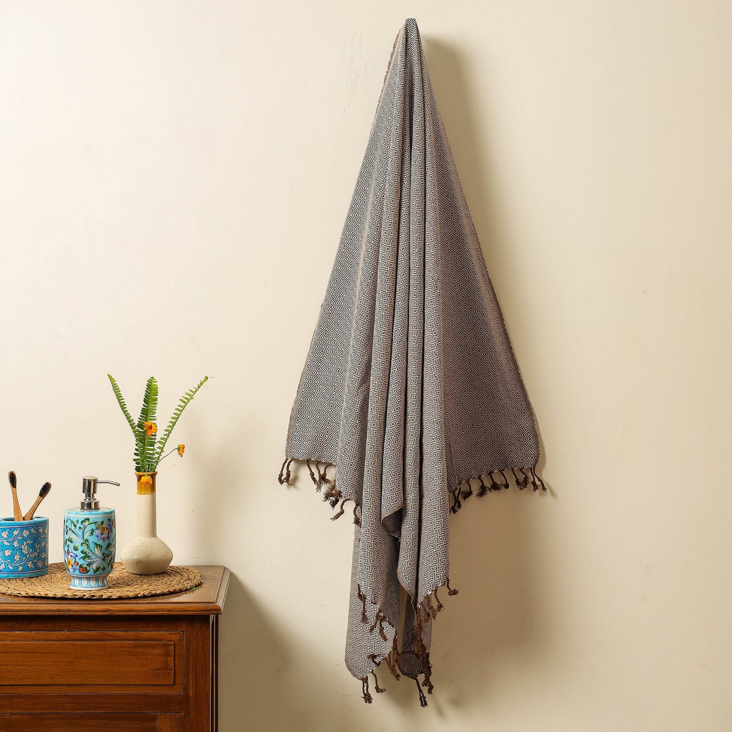 Handloom Cotton Towel with Tassels from Bijnor by Nizam