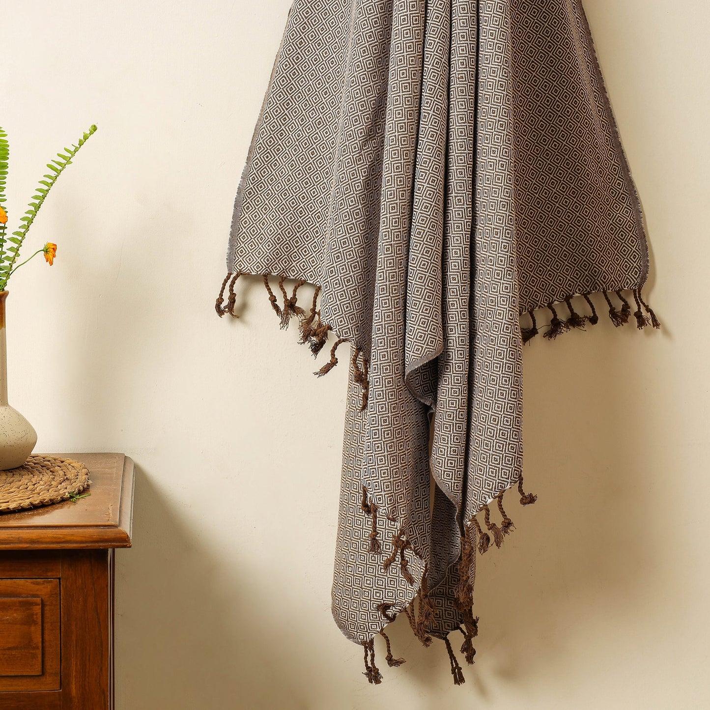 Handloom Cotton Towel with Tassels from Bijnor by Nizam
