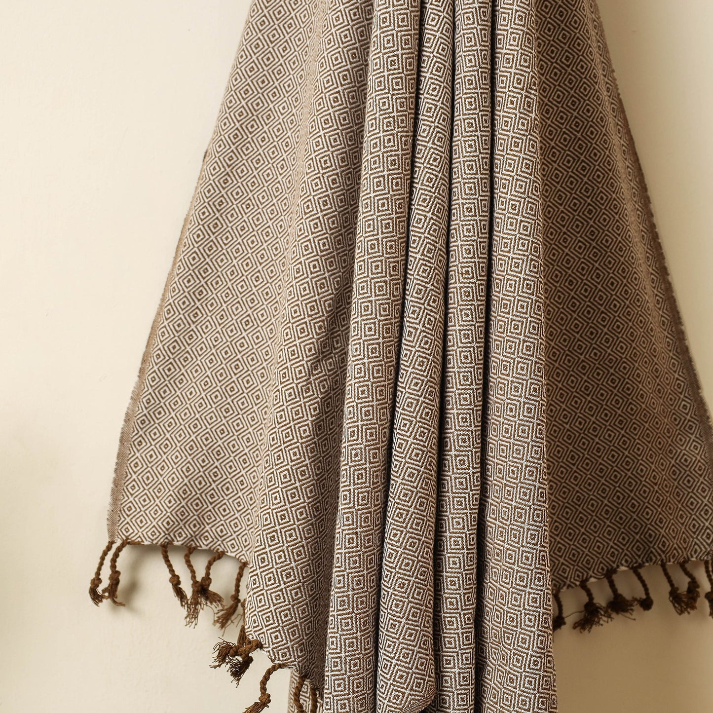 Handloom Cotton Towel with Tassels from Bijnor by Nizam