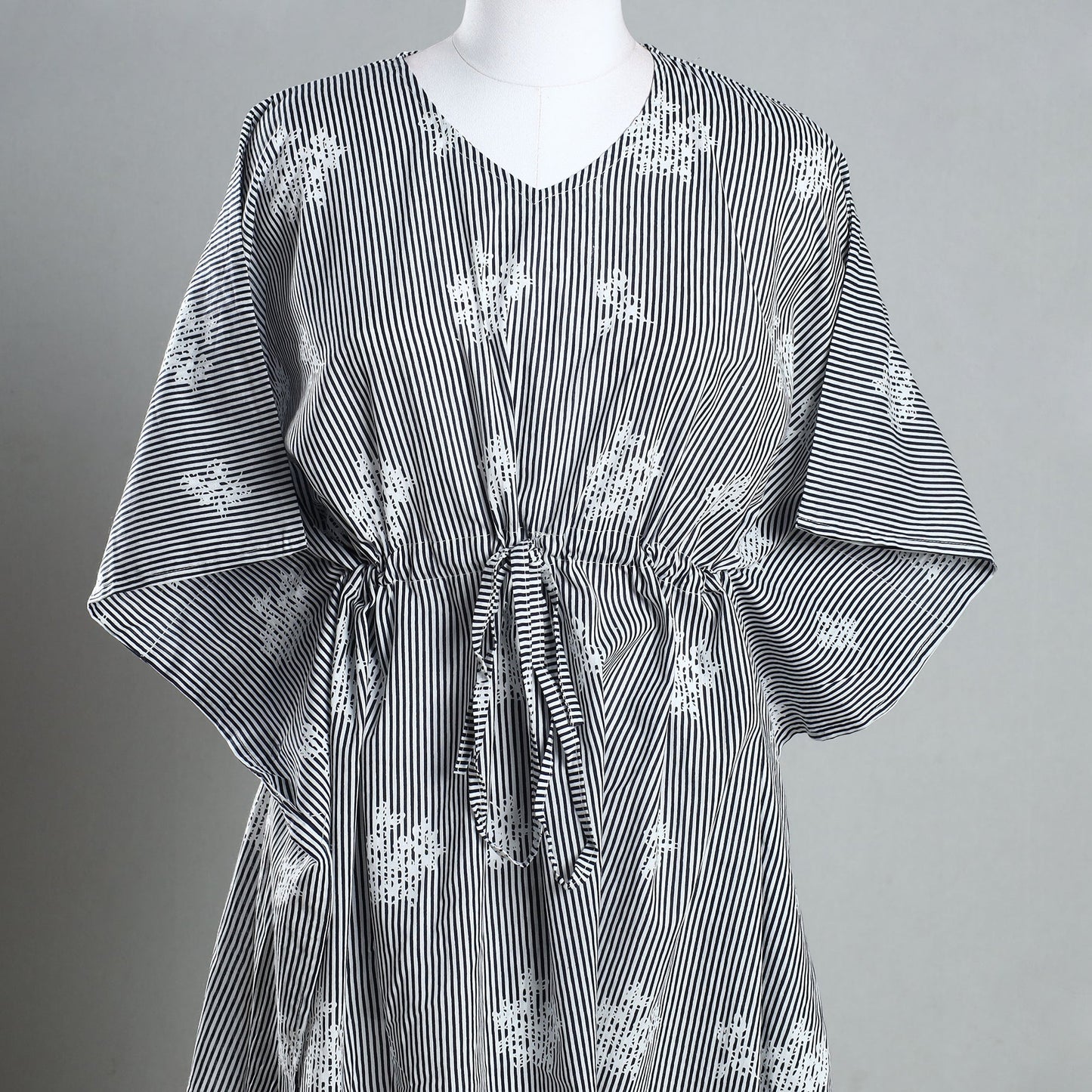 Buy Handmade Cotton Fabric Kaftan with Tie-Up Waist l iTokri.com