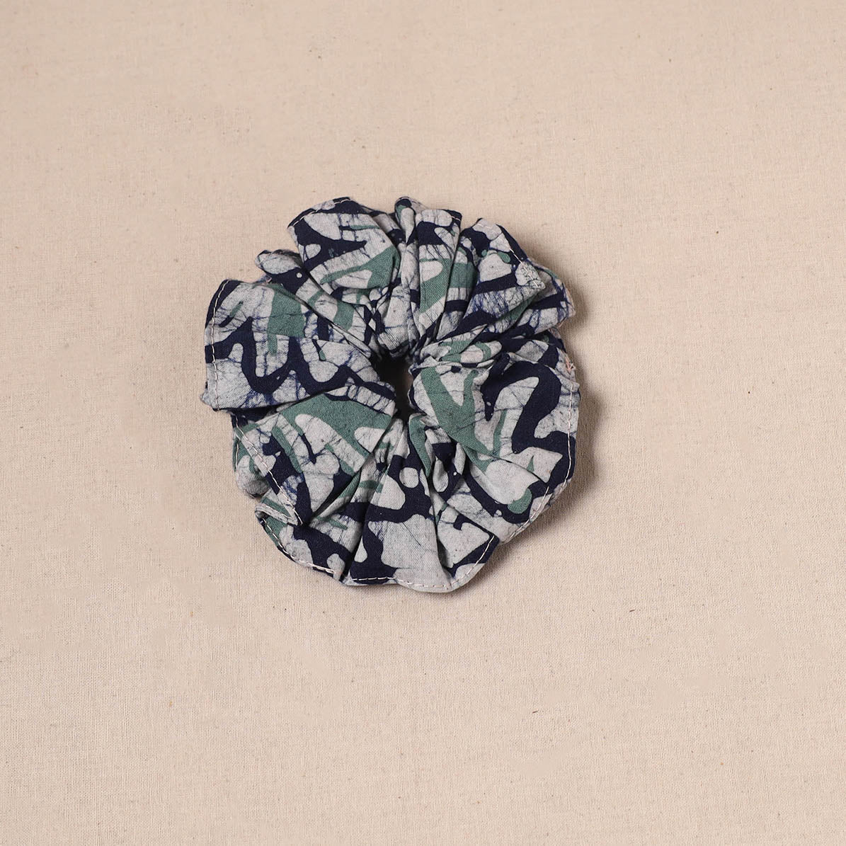 Handmade rubber band/scrunchie 157 - handcrafted