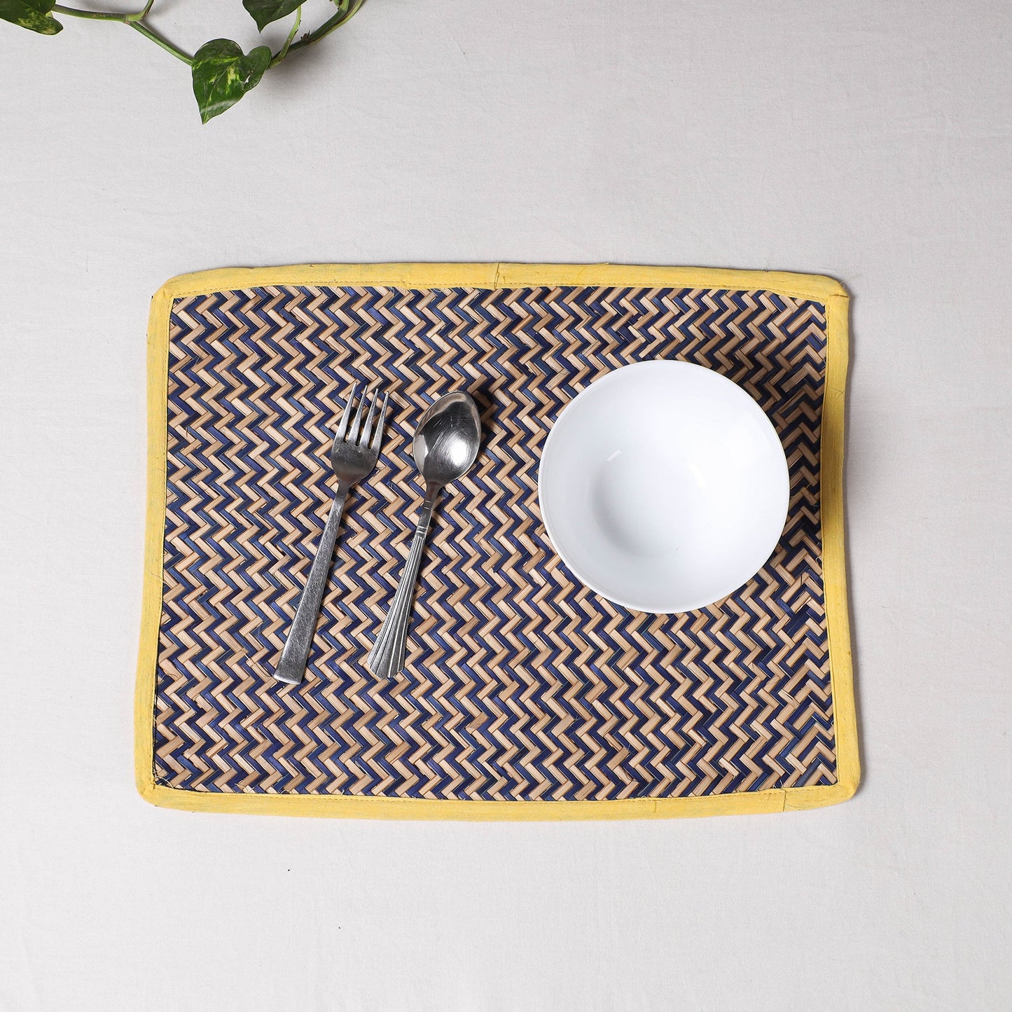 Grey Handmade Water Hyacinth Table Mat from Assam