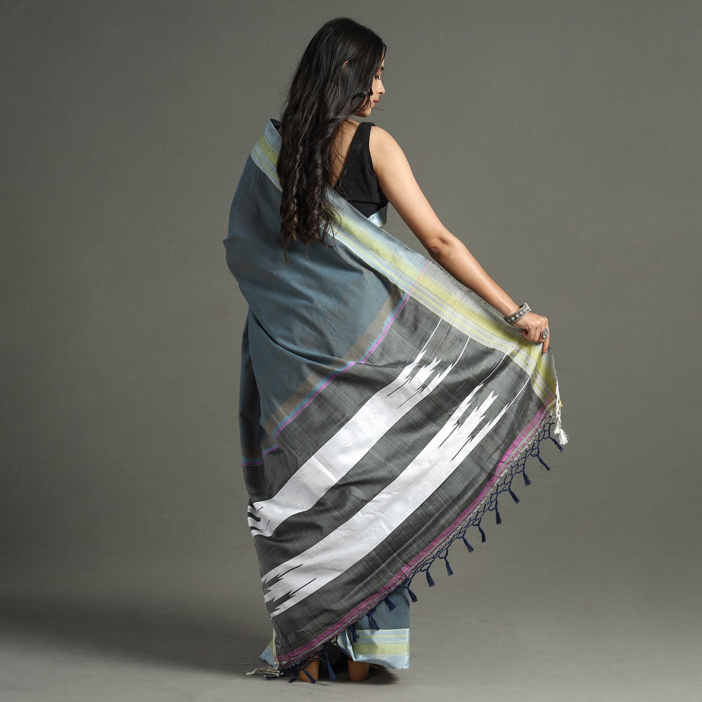 Grey - ilkal handloom cotton saree with chikki paras border