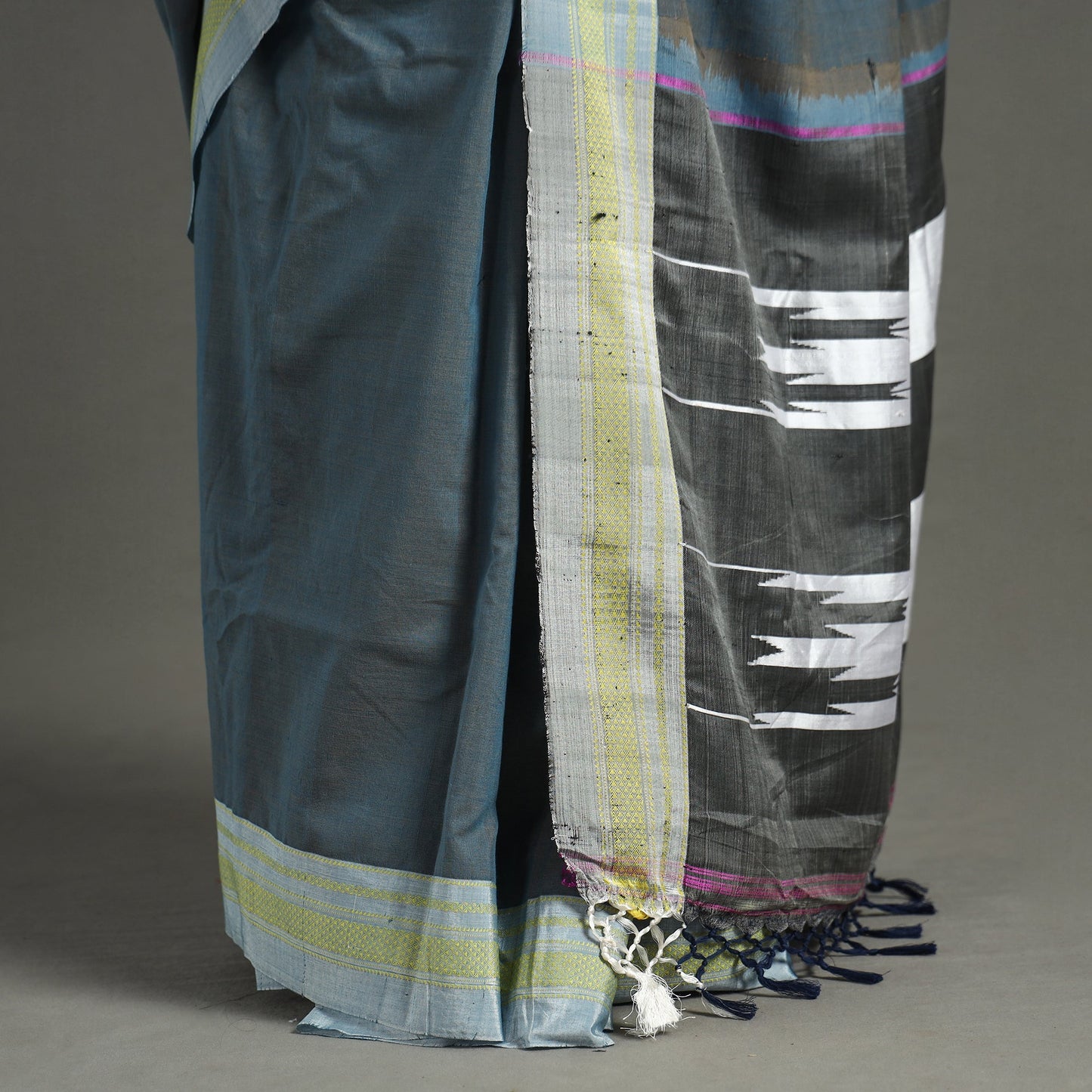 Grey - ilkal handloom cotton saree with chikki paras border