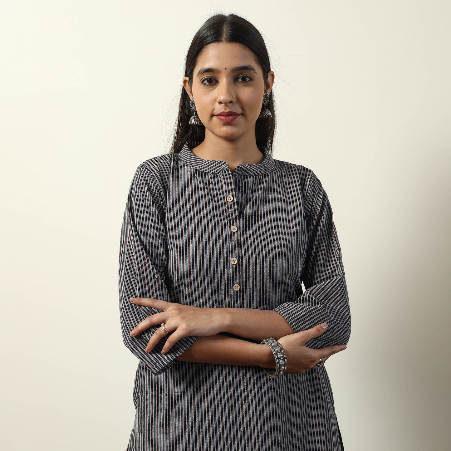 Buy Jhiri Handloom Cotton Straight Long Kurta Online l iTokri.com