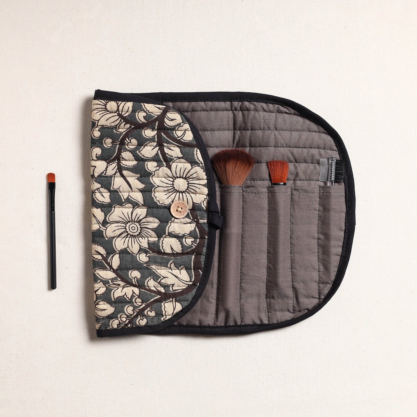 Kalamkari Fabric Multipurpose Segmented Make-up Brush Wrap Pouch/Case