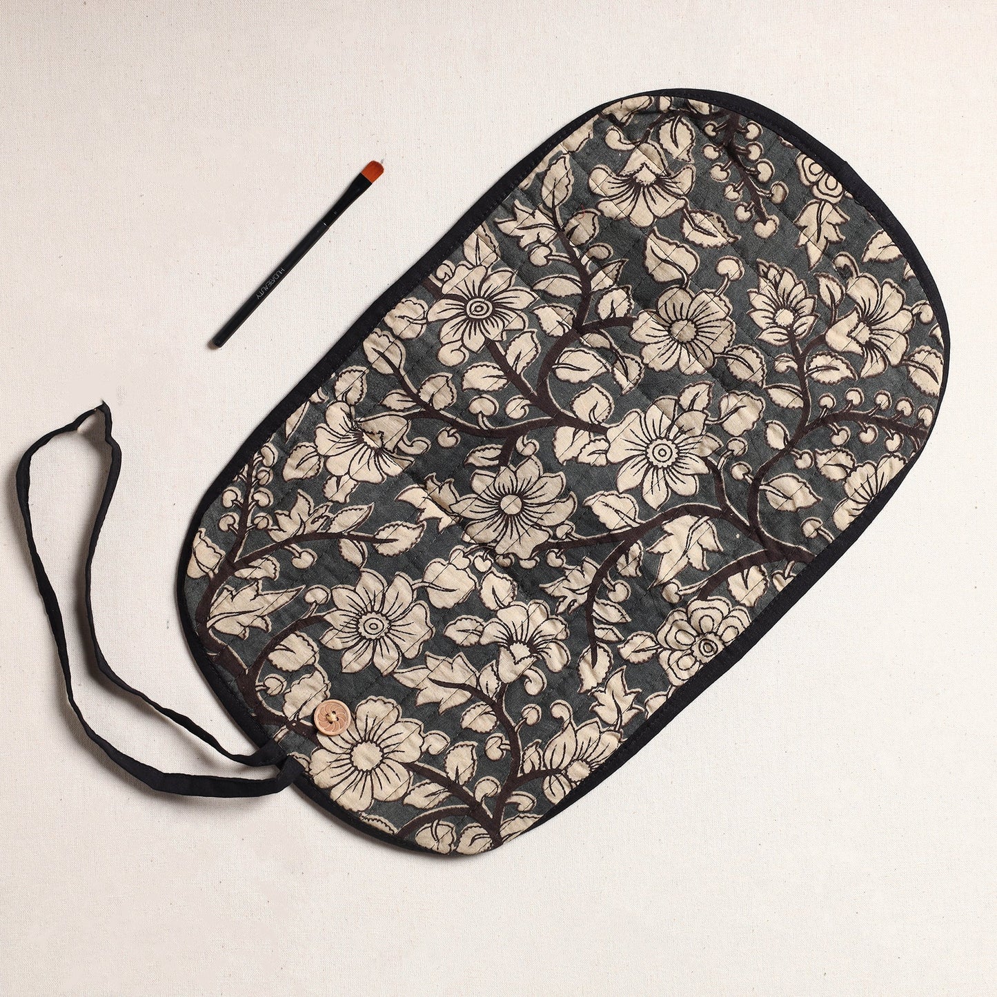Kalamkari Fabric Multipurpose Segmented Make-up Brush Wrap Pouch/Case
