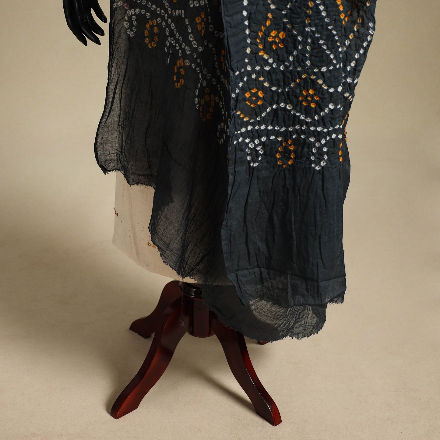 Grey - kutch tie-dye mul cotton bandhani dupatta 03