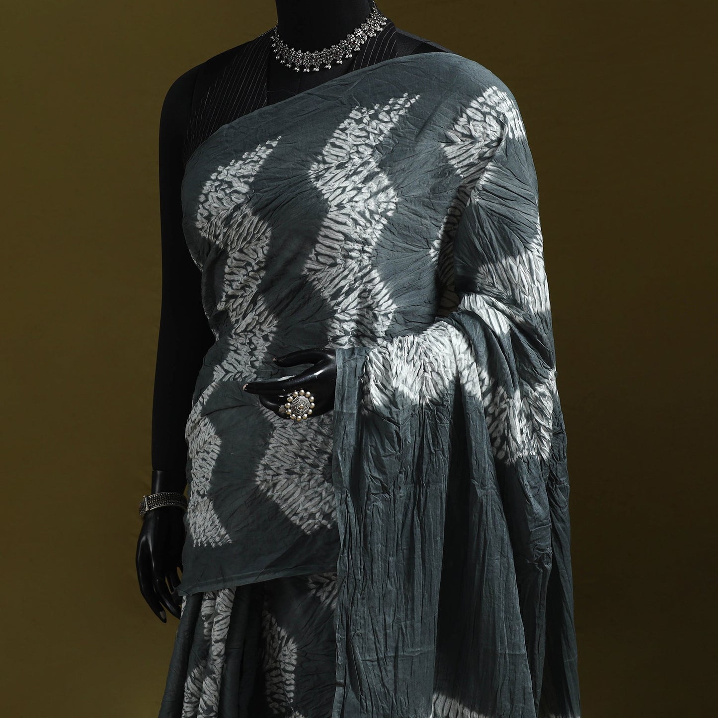 Kutch tie-dye pure cotton shibori saree 26 - handcrafted