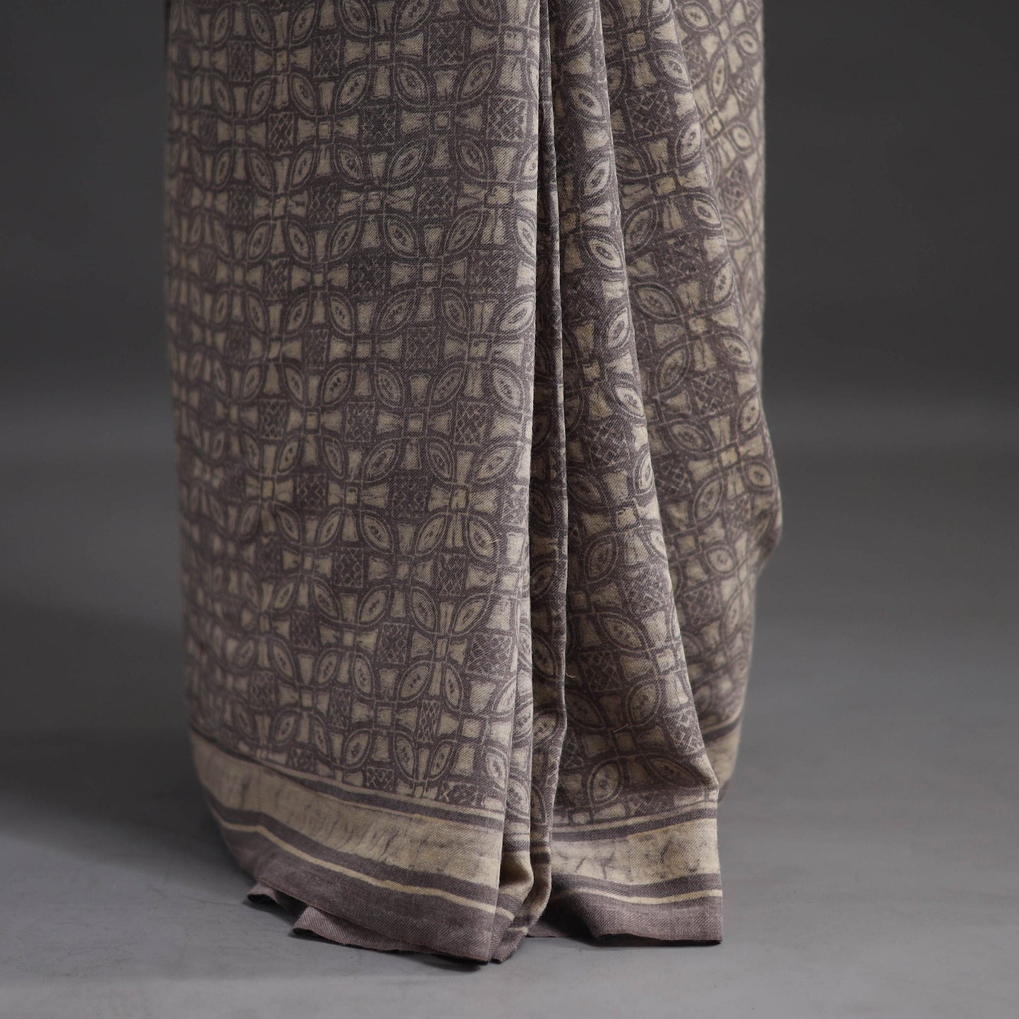 Grey - merino wool saree with tassels 02 - handcrafted