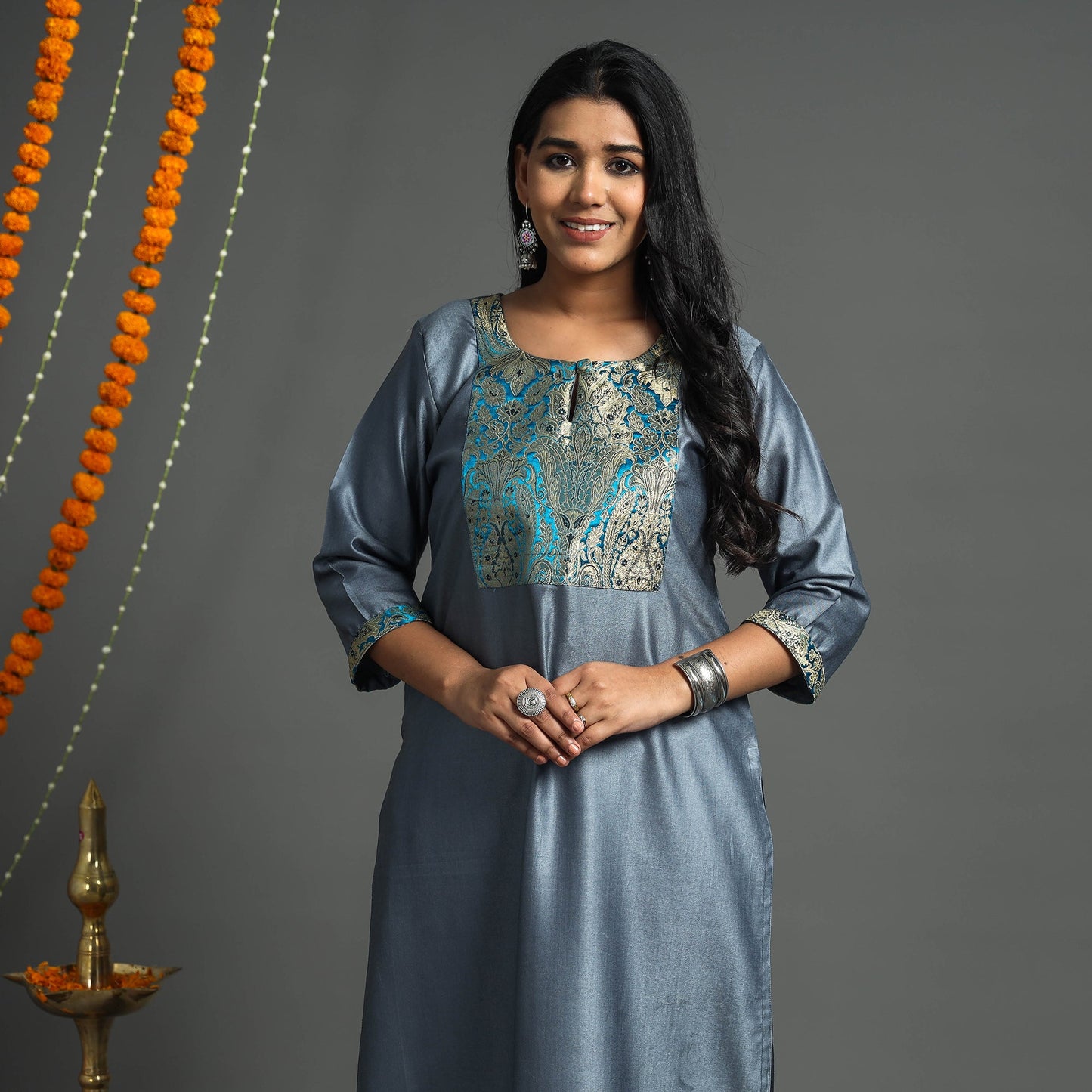 Grey - Plain Tussar Silk Handloom Banarasi Patchwork Straight Kurta