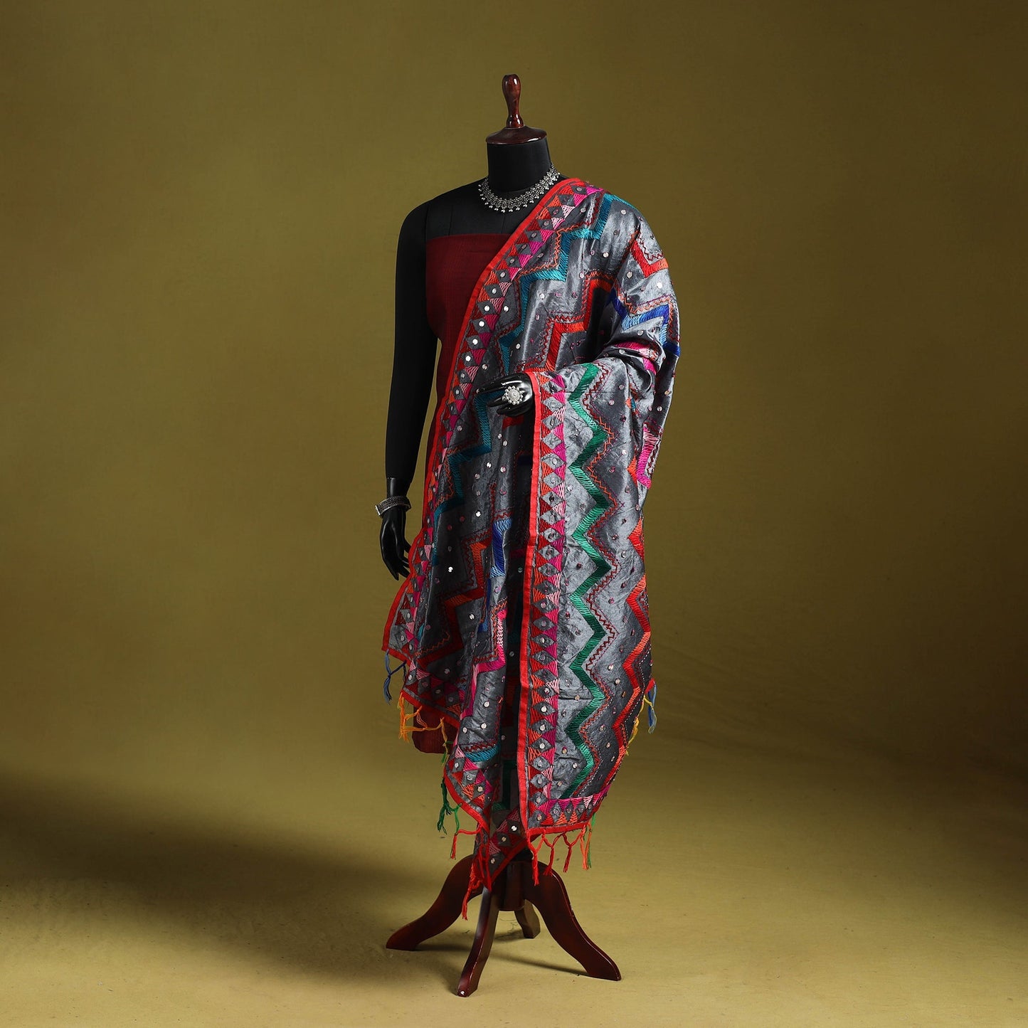 Ranihati chanderi silk zig zag hand embroidery dupatta 21