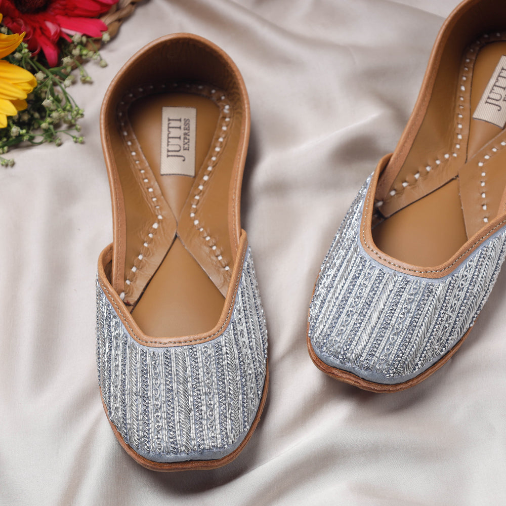 Grey Handstitched Embroidered Jutti
