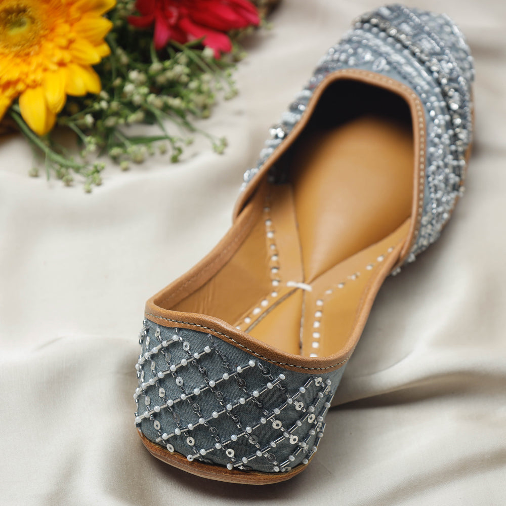 Grey Handstitched Embroidered Jutti