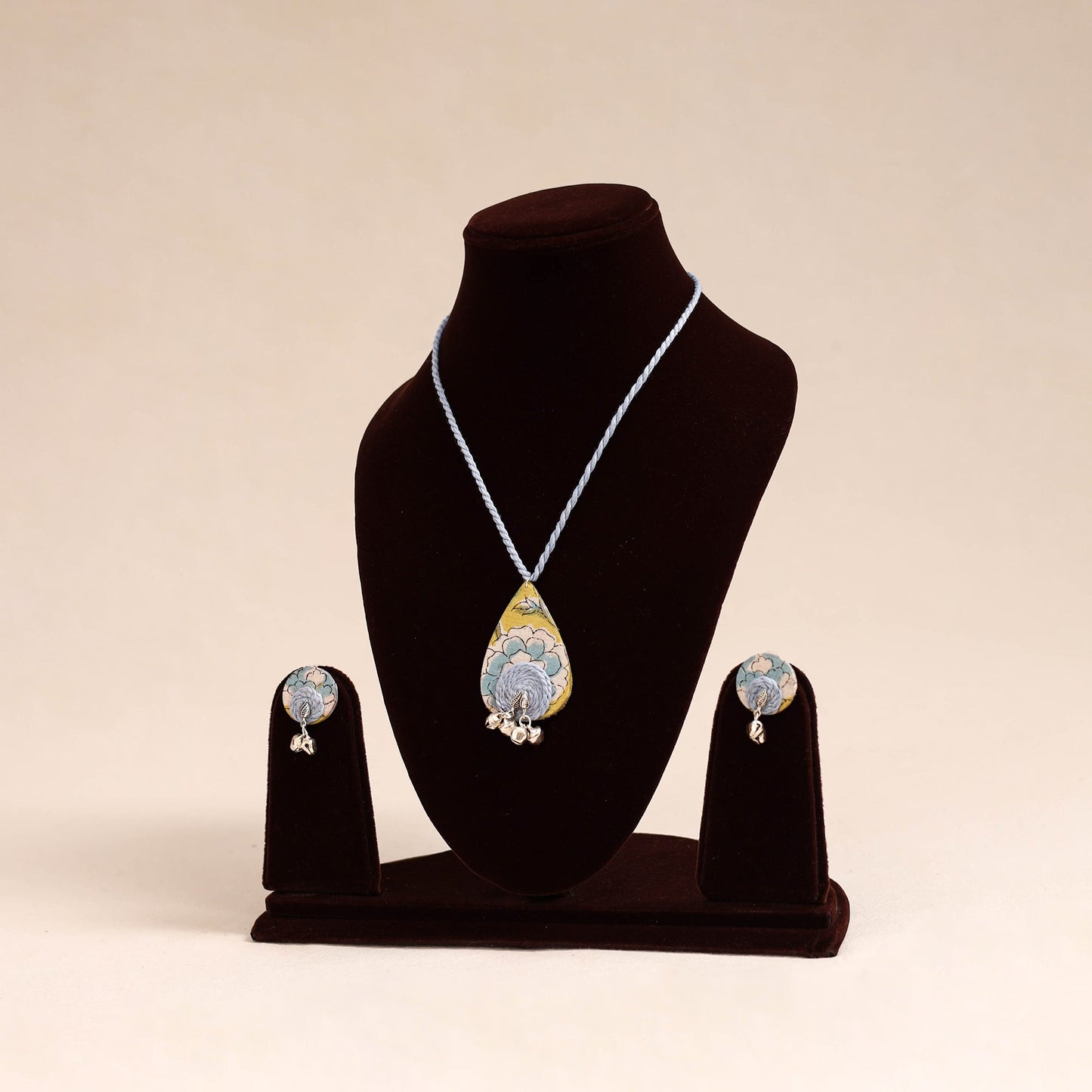 Grey - thread work gs fabart necklace set 03 - handcrafted