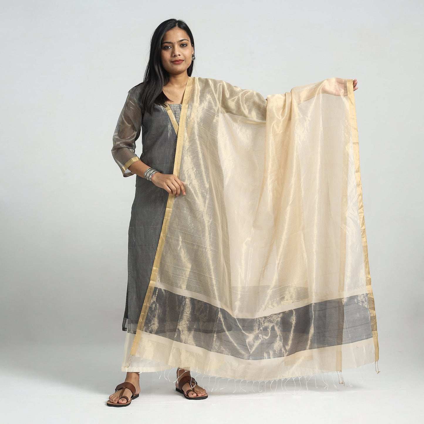 Traditional Maheshwari Handloom Silk Cotton Tissue Zari Work Kurta with Dupatta Set Online at iTokri.com