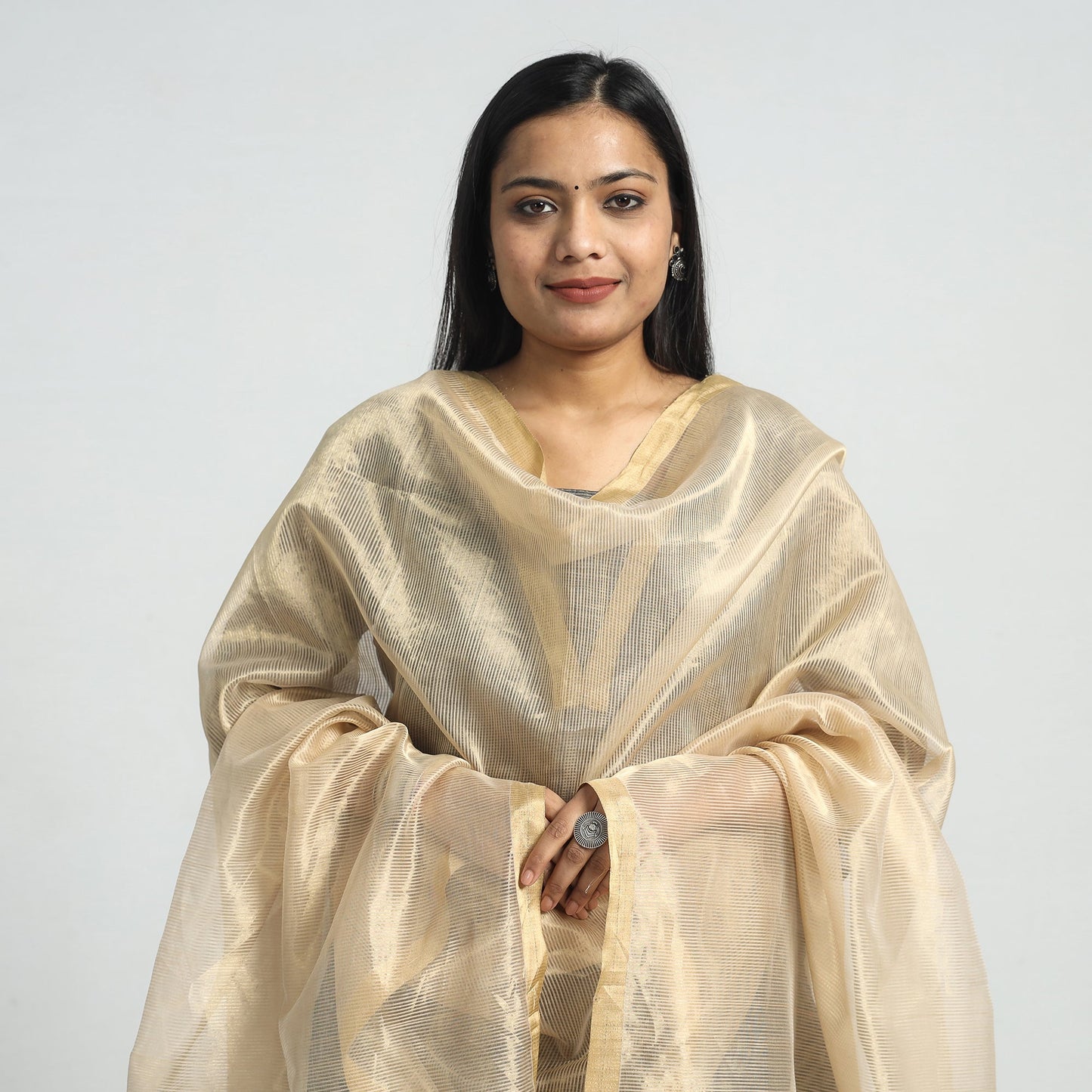 Traditional Maheshwari Handloom Silk Cotton Tissue Zari Work Kurta with Dupatta Set Online at iTokri.com