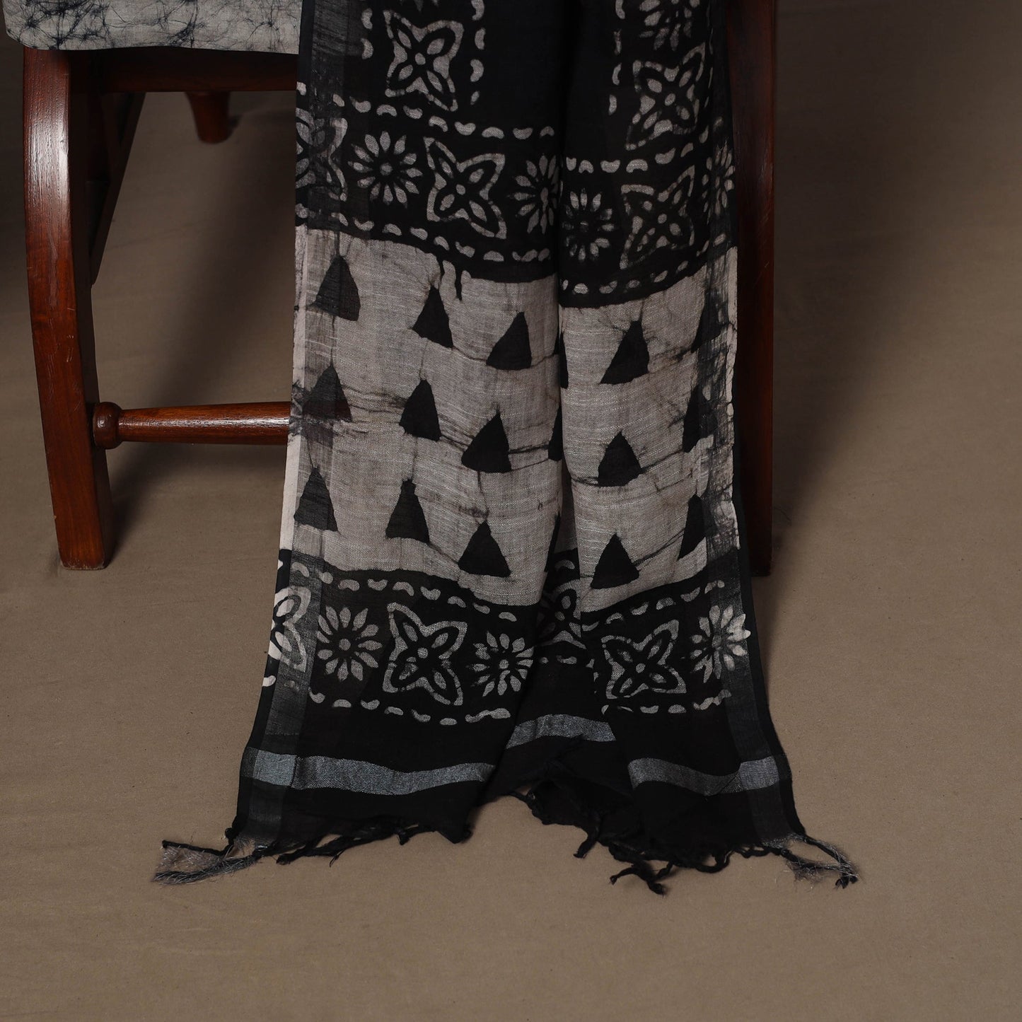 Hand block batik print linen 3pc unstitched dress material