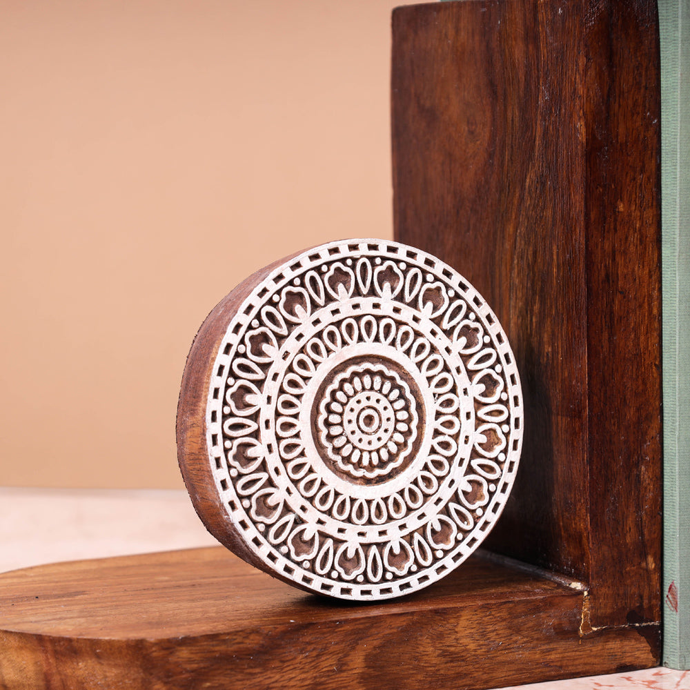 Handcarved Natural Sheesham Wood Bookend (Set of 2) Online in India l iTokri.com