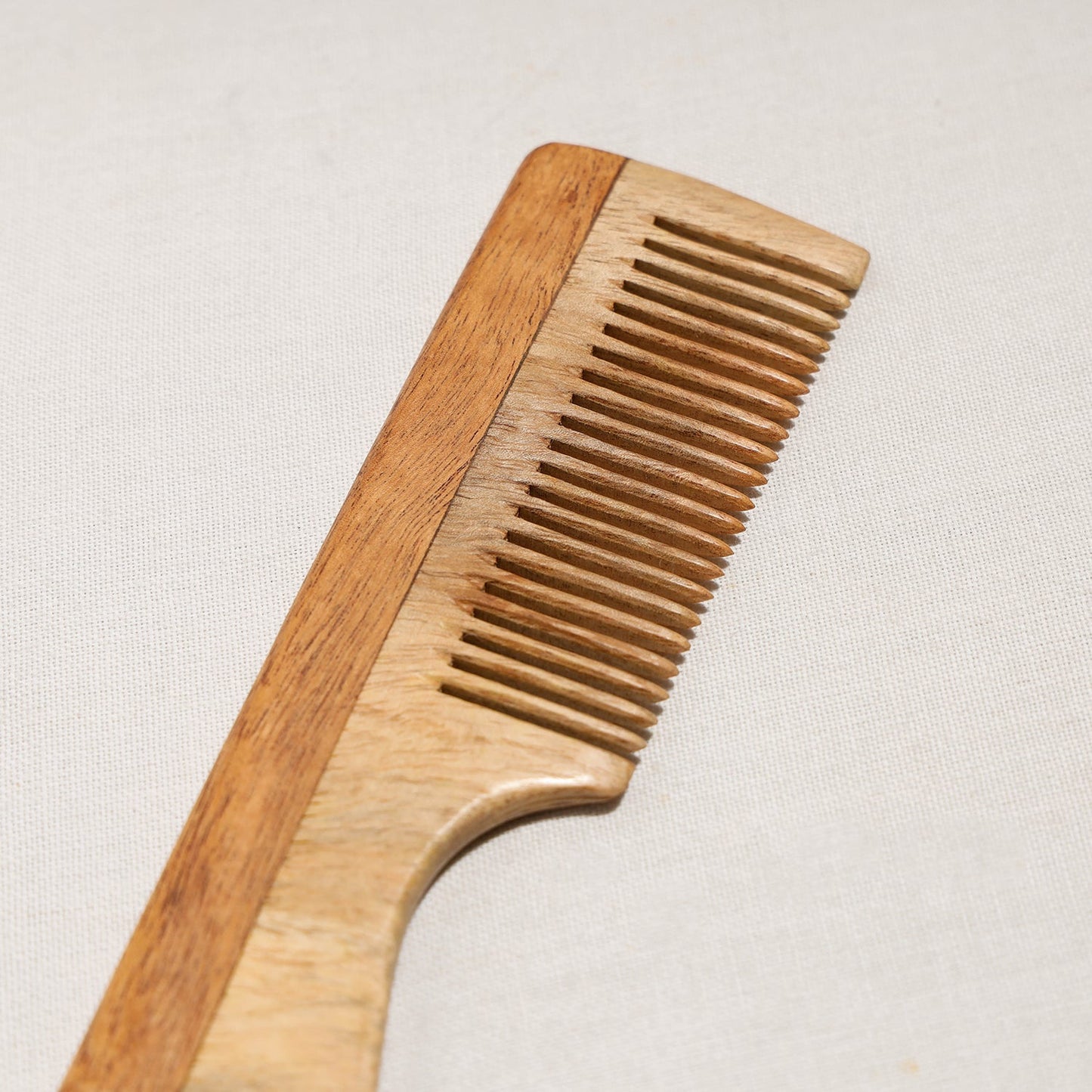 Handcarved Natural Neem Wood Comb (Small)