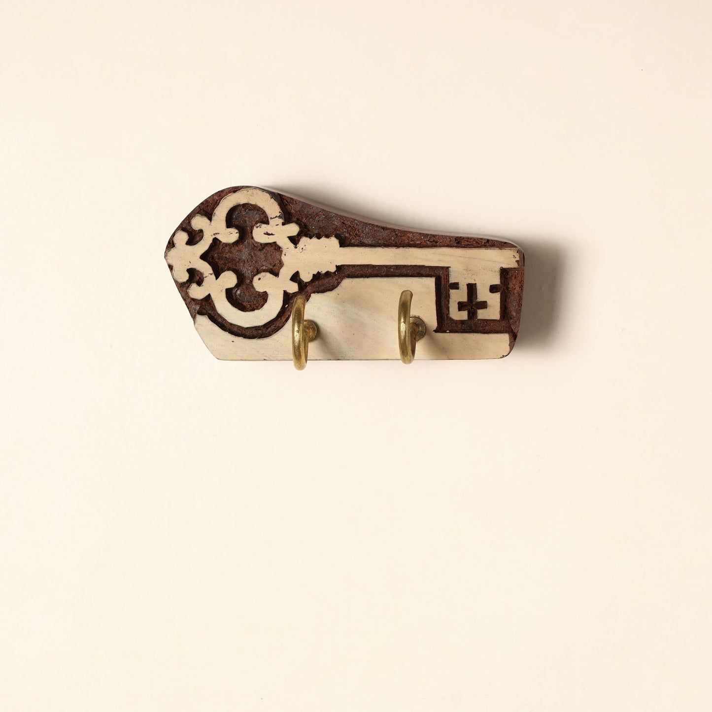 Hand Carved Sheesham Wood Block Key Hanger ( 2 pegs) Online in India l iTokri.com