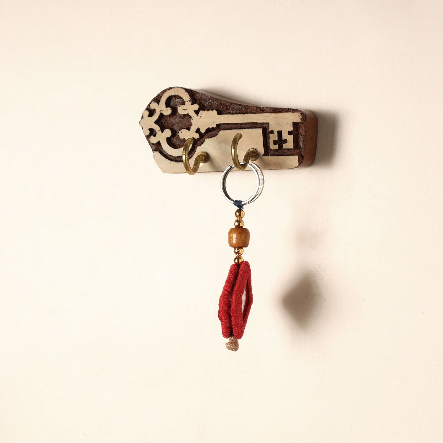 Hand Carved Sheesham Wood Block Key Hanger ( 2 pegs) Online in India l iTokri.com