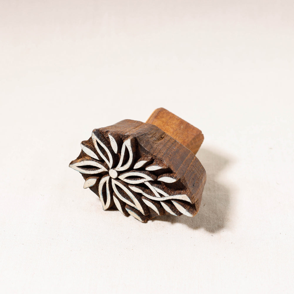 Hand-carved Teak Wood Block Online in India l iTokri.com