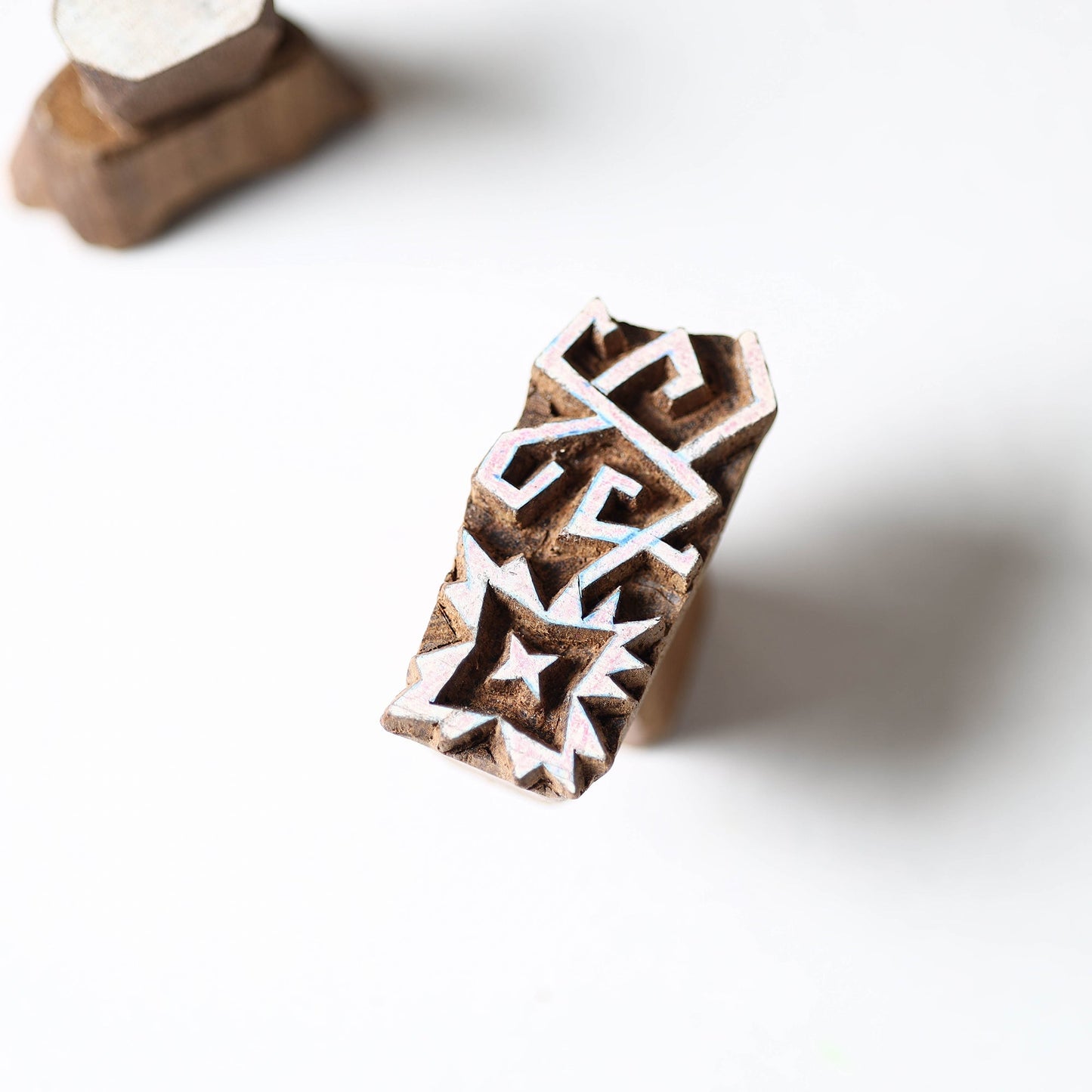 Hand-carved Teak Wood Block Online in India l iTokri.com