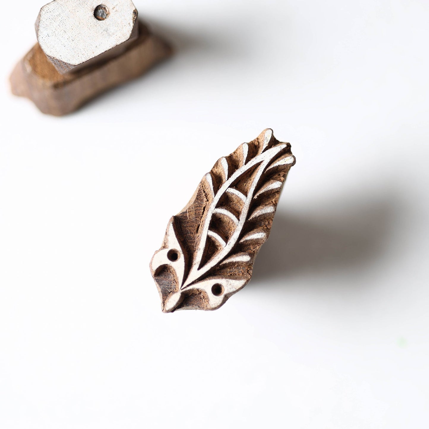 Hand-carved Teak Wood Block Online in India l iTokri.com