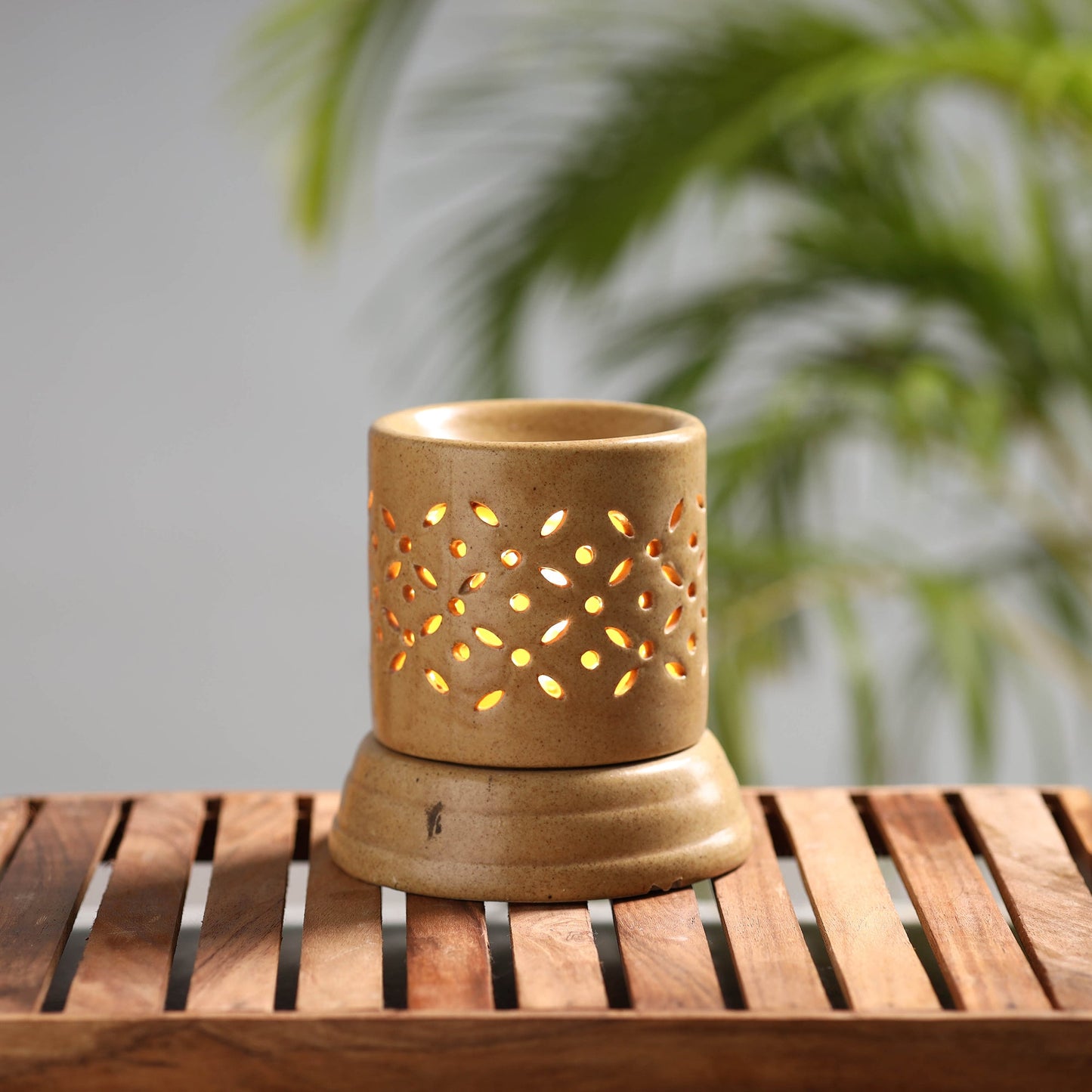 Handcrafted Ceramic Electrical Aroma Diffuser