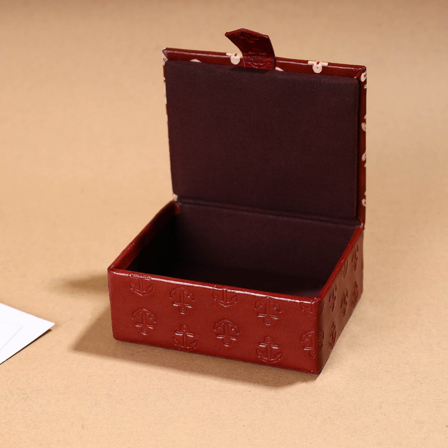 Handcrafted Embossed Leather Card Holder 04